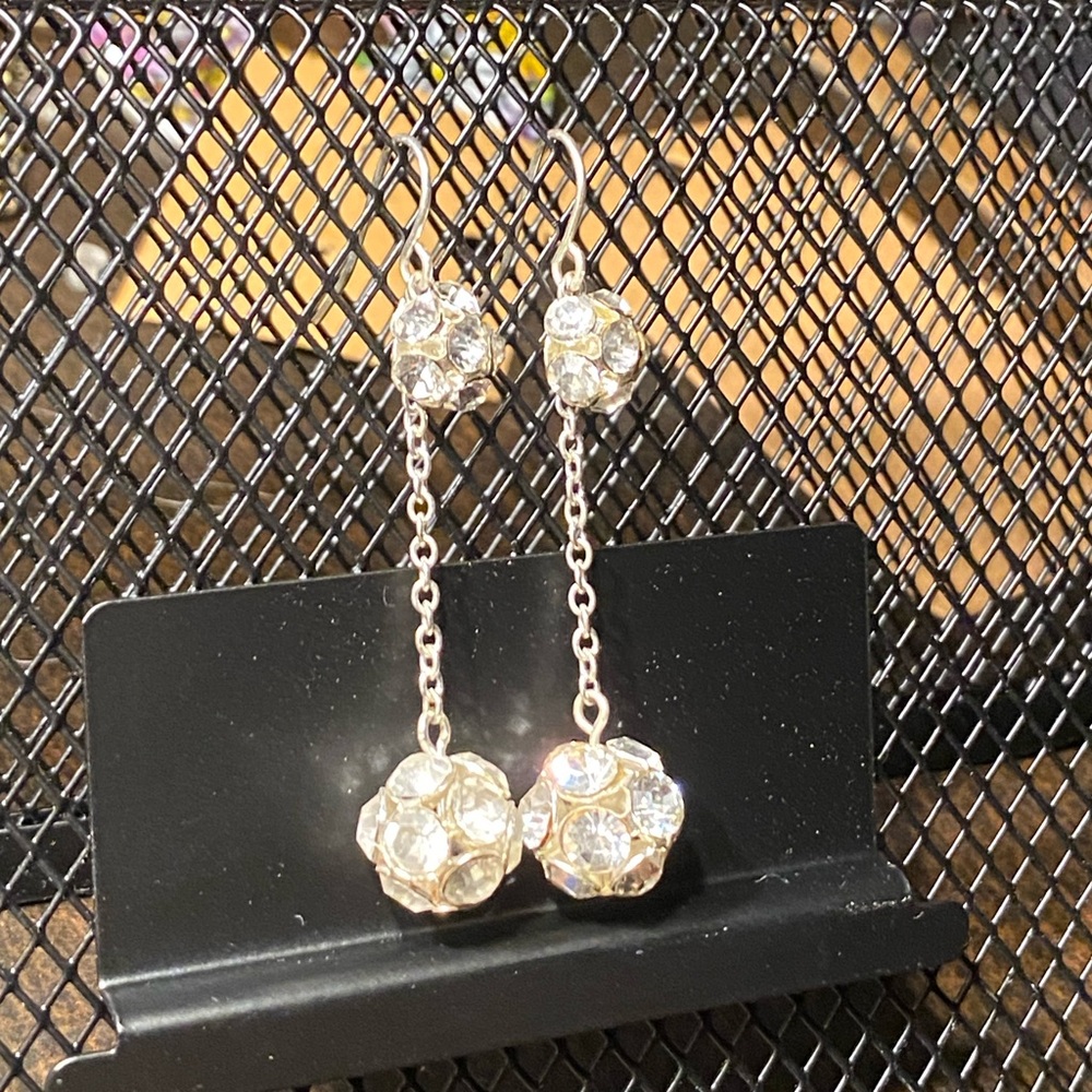 Beautiful VTG dangle earrings,crystal rhinestone disco balls on silver chains